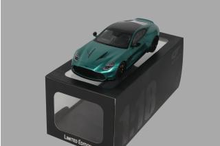 ASTON MARTIN VANQUISH GREEN 2024 GT Spirit 1:18 Resinemodell (Türen, Motorhaube... nicht zu öffnen!)